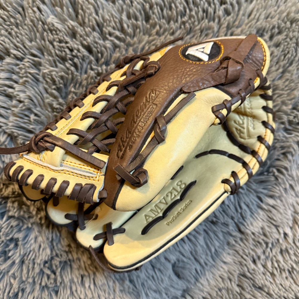 Akadema AMV 218 (11.5 INCH) right hand wear left hand throw.